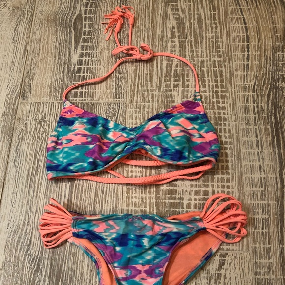 Gianni Bini Bikini - Picture 1 of 4